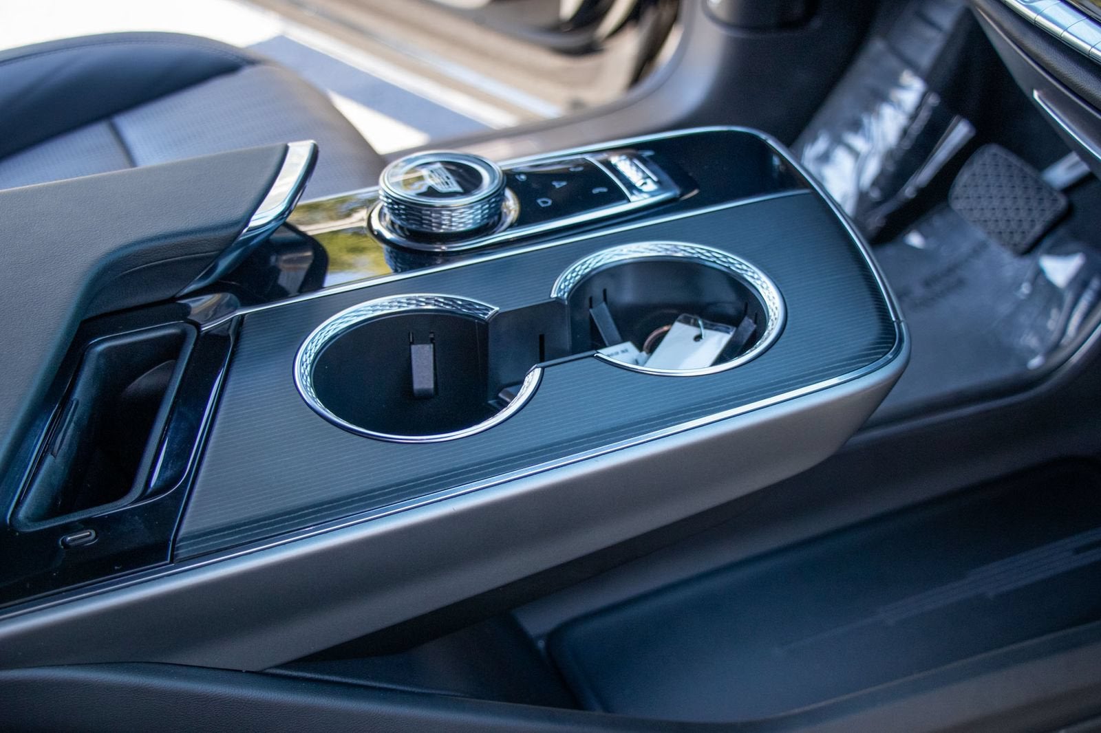 2024 Cadillac LYRIQ Sport 1