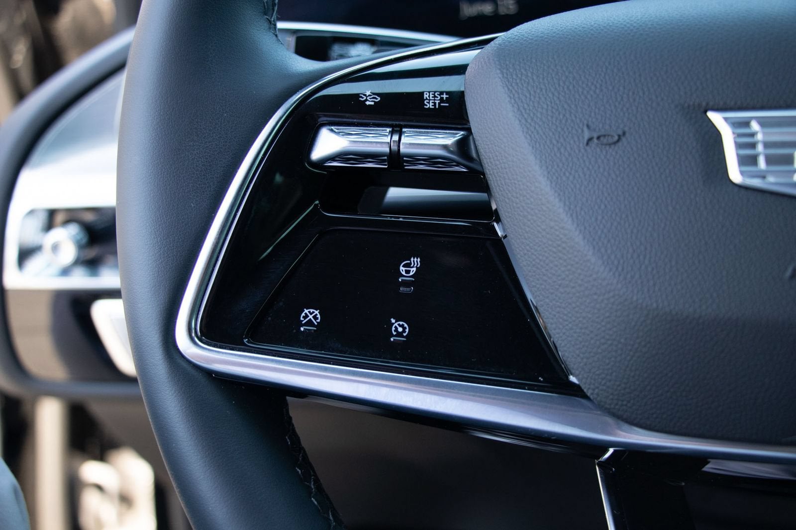 2024 Cadillac LYRIQ Sport 1