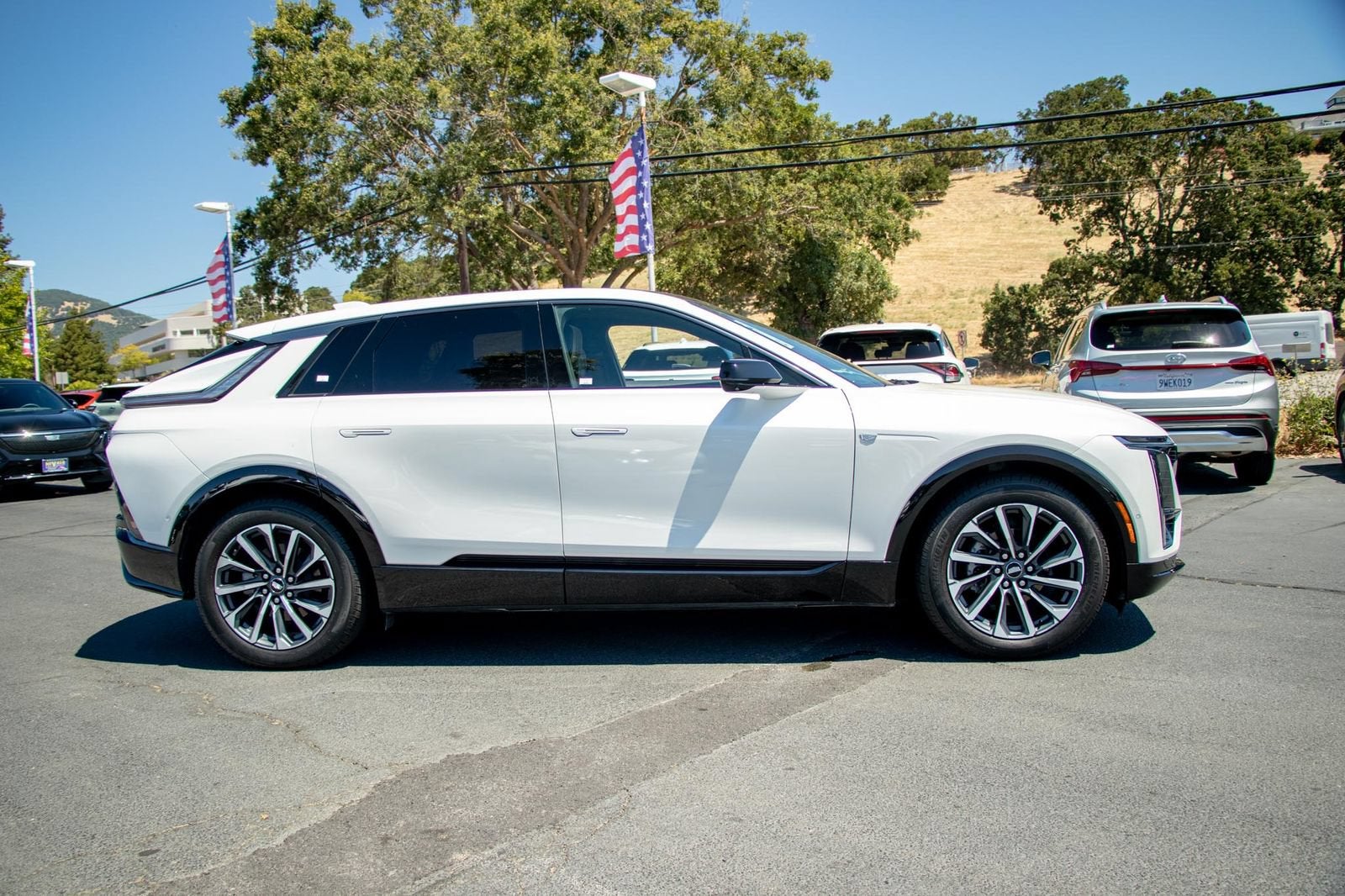 2024 Cadillac LYRIQ Sport 1