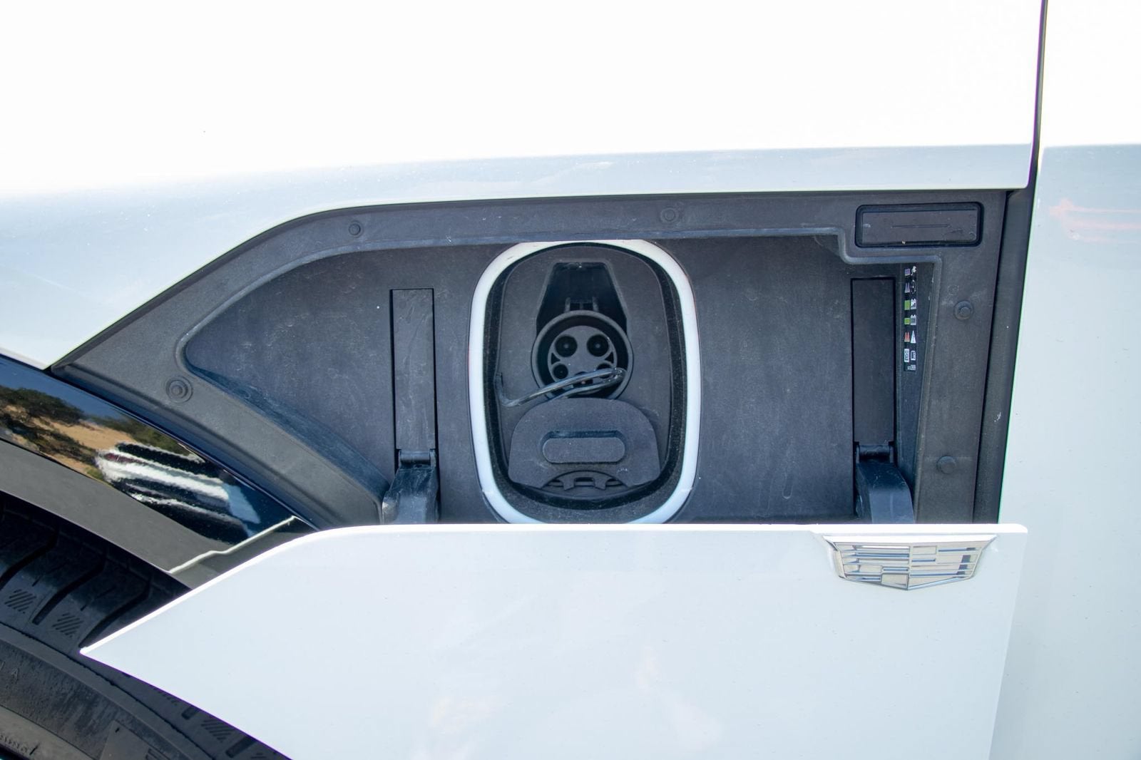 2024 Cadillac LYRIQ Sport 1