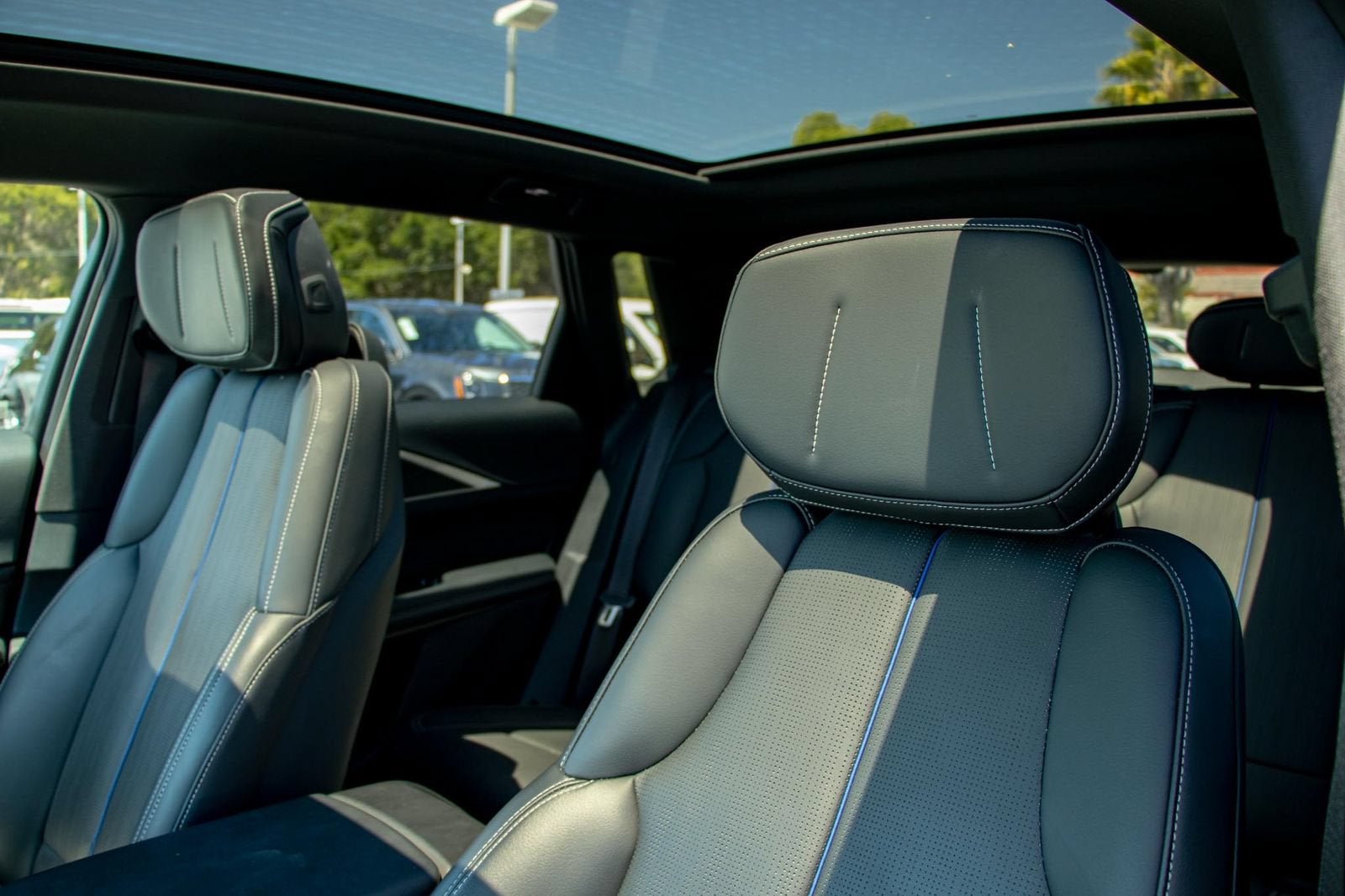 2024 Cadillac LYRIQ Sport 1