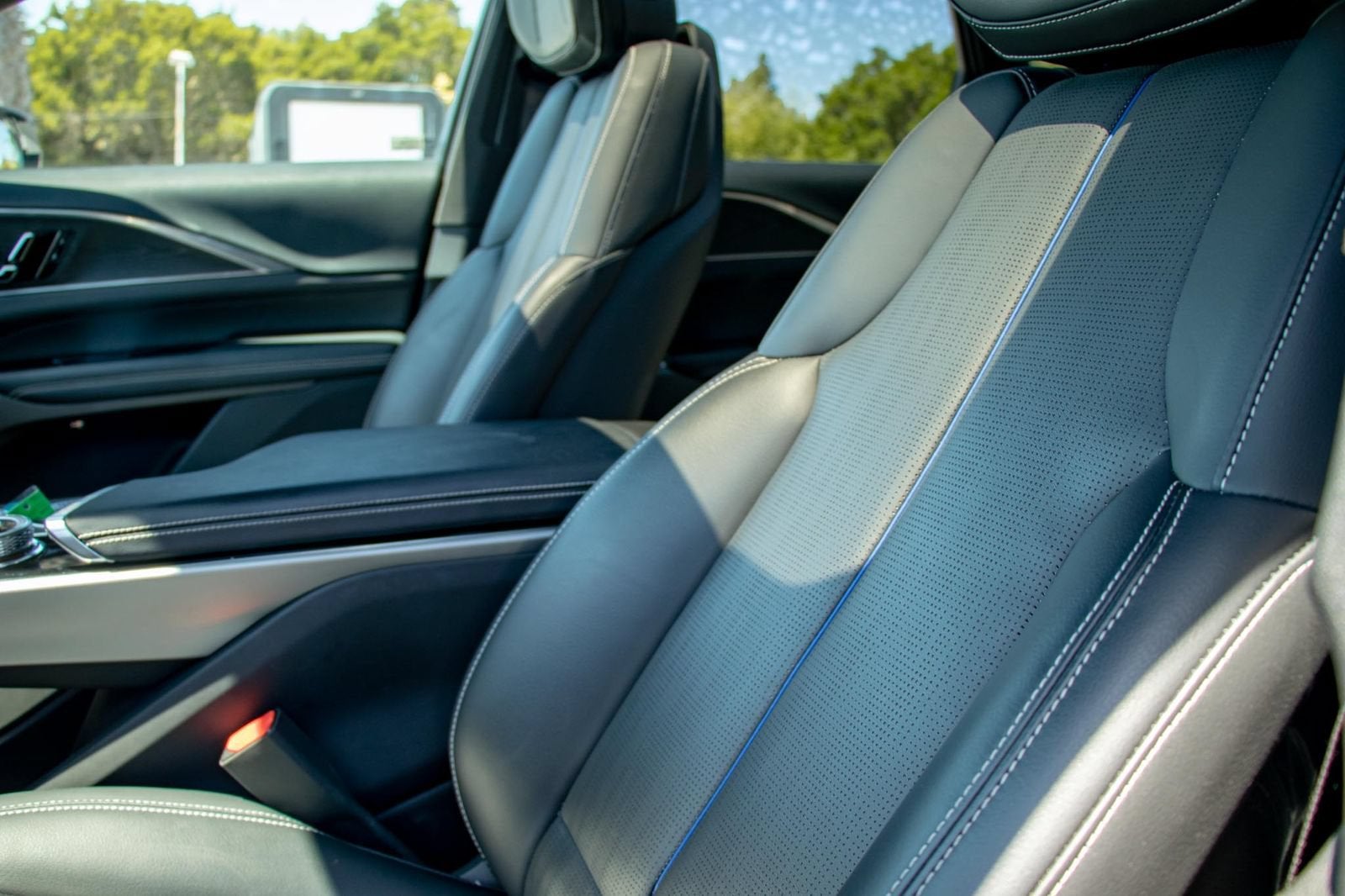 2024 Cadillac LYRIQ Sport 1