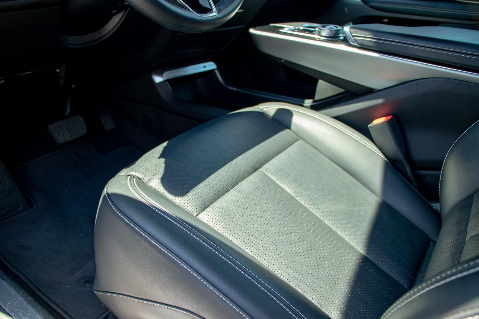 2024 Cadillac LYRIQ Sport 1