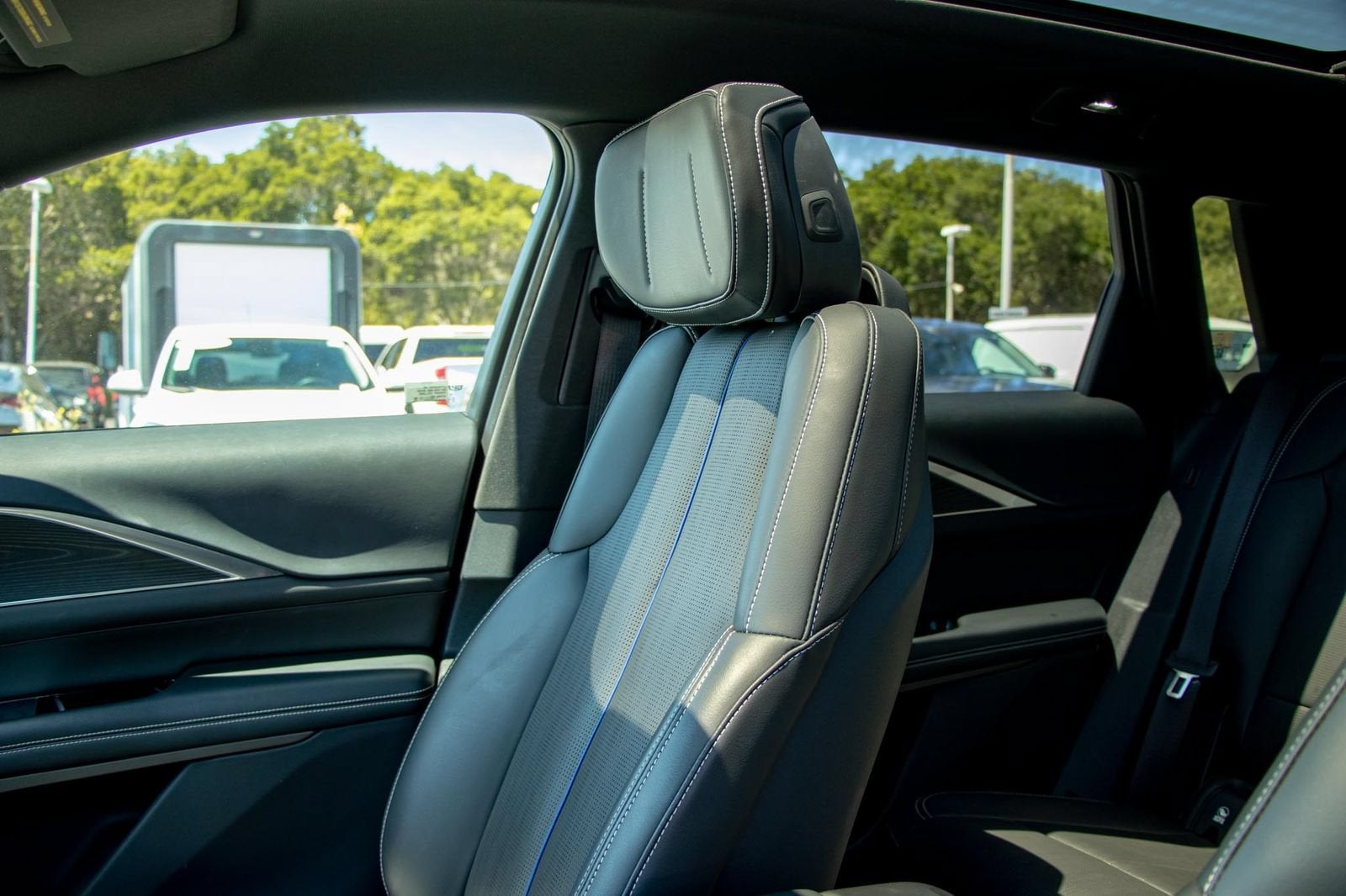 2024 Cadillac LYRIQ Sport 1