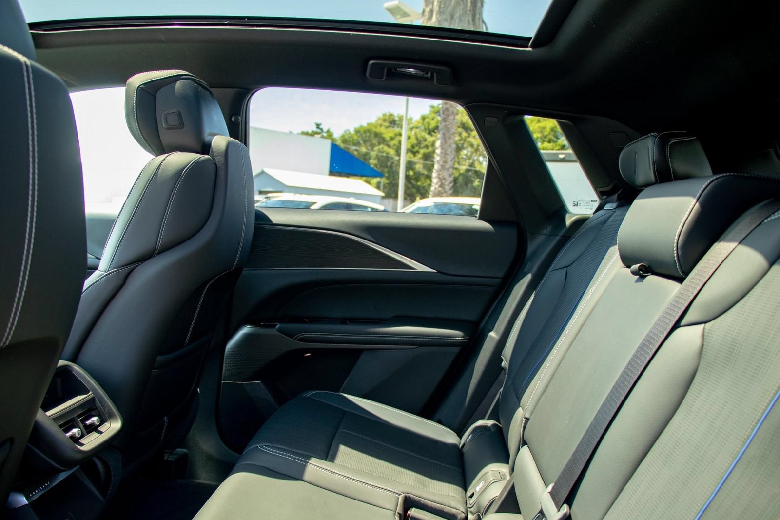 2024 Cadillac LYRIQ Sport 1