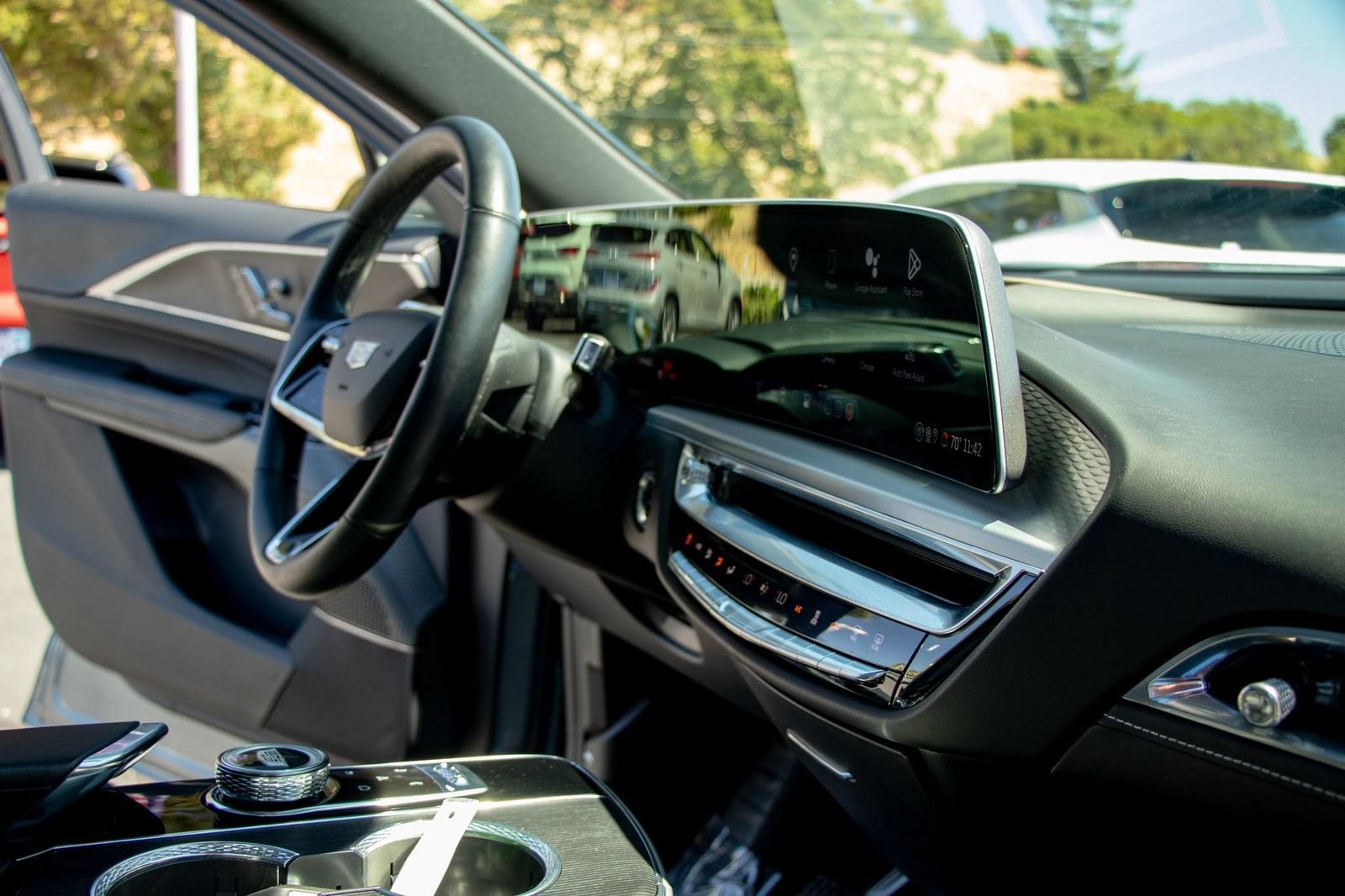 2024 Cadillac LYRIQ Sport 1