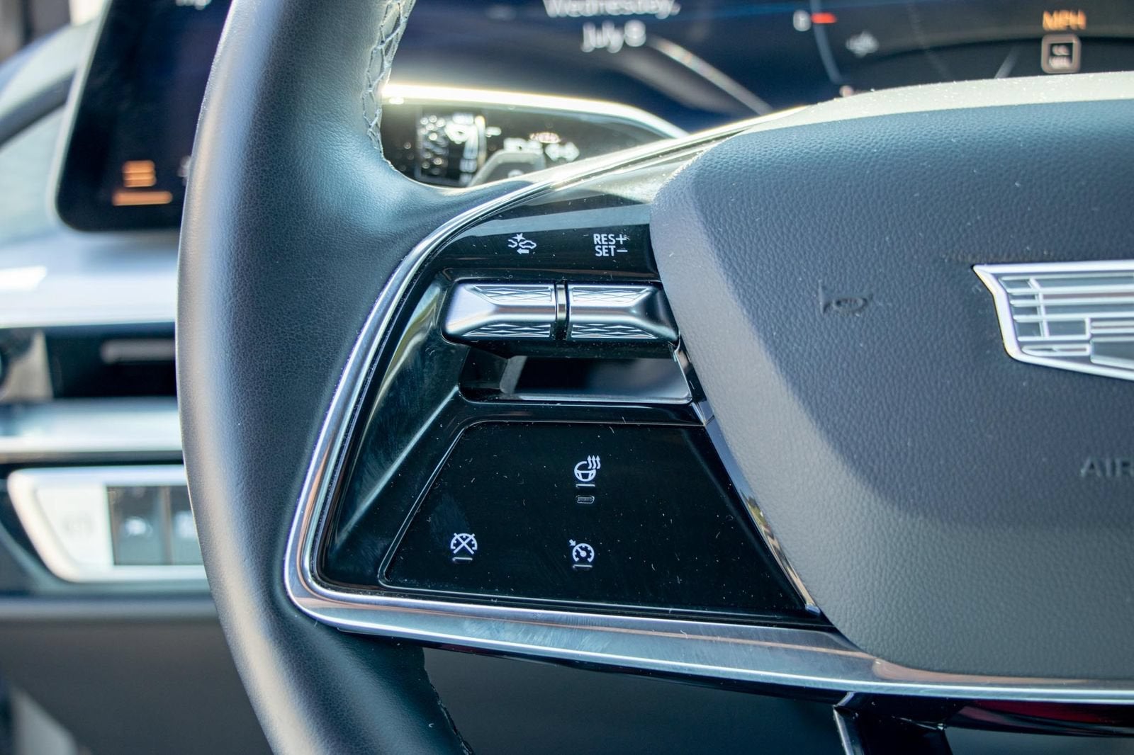 2024 Cadillac LYRIQ Sport 1