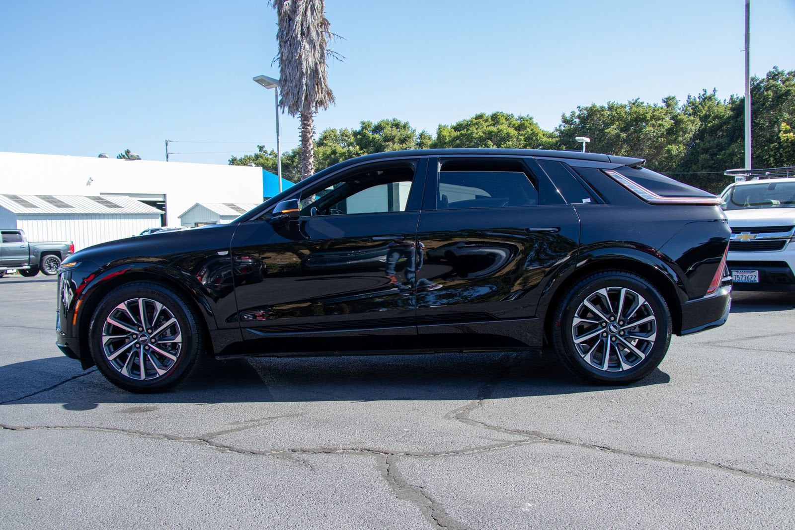 2024 Cadillac LYRIQ Sport 2