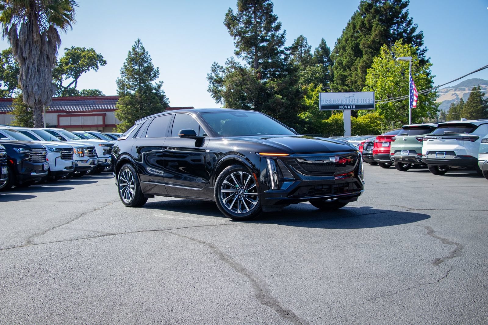 2024 Cadillac LYRIQ Sport 2