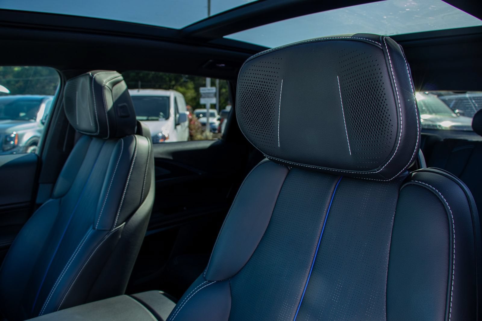 2024 Cadillac LYRIQ Sport 2