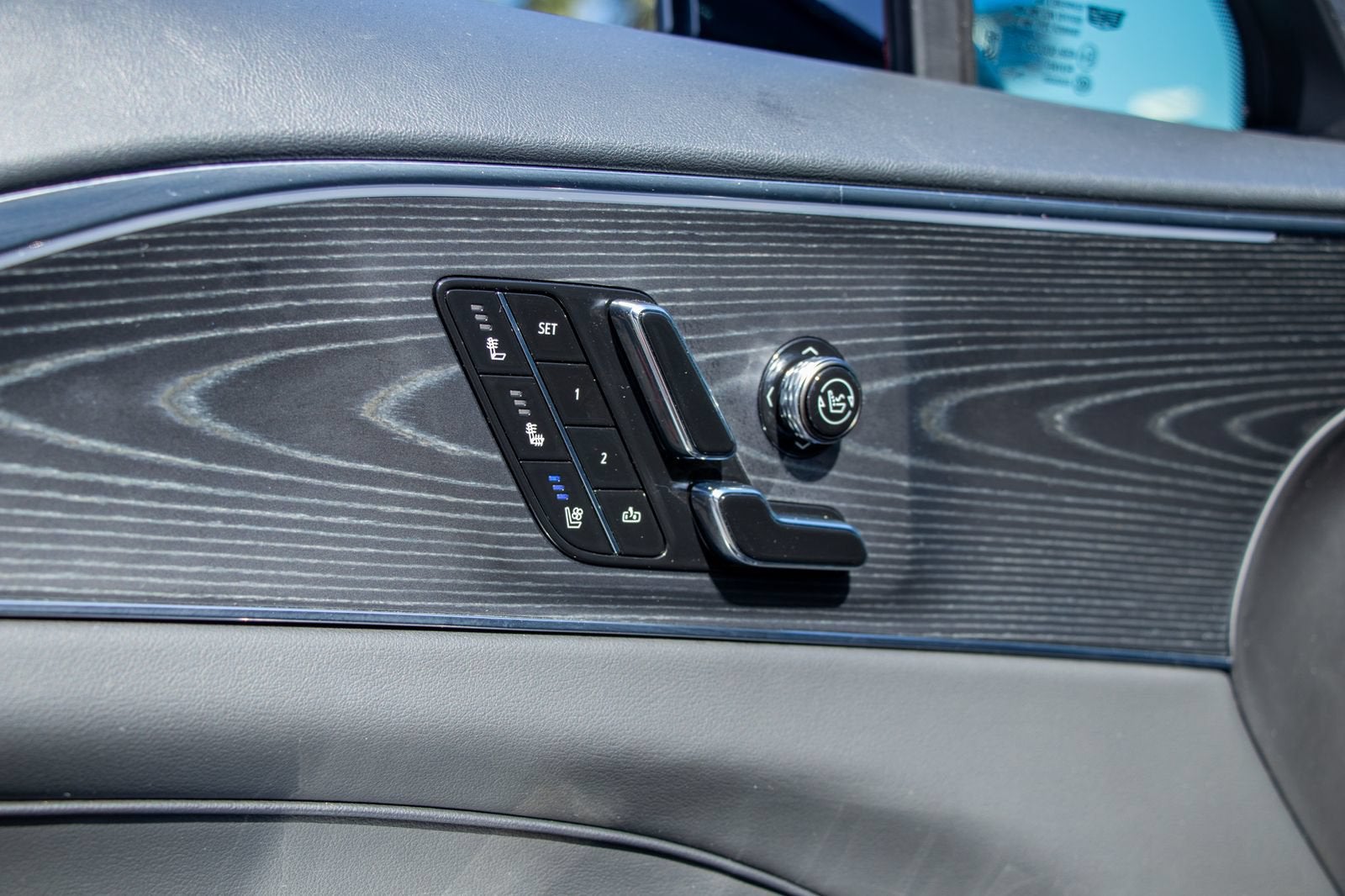2024 Cadillac LYRIQ Sport 2