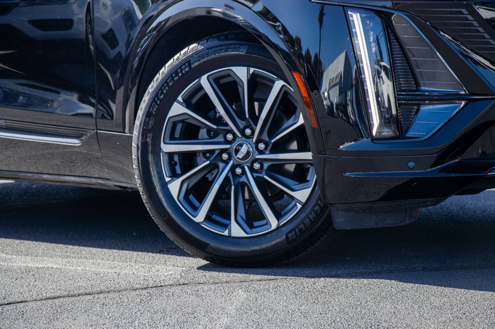 2024 Cadillac LYRIQ Sport 2