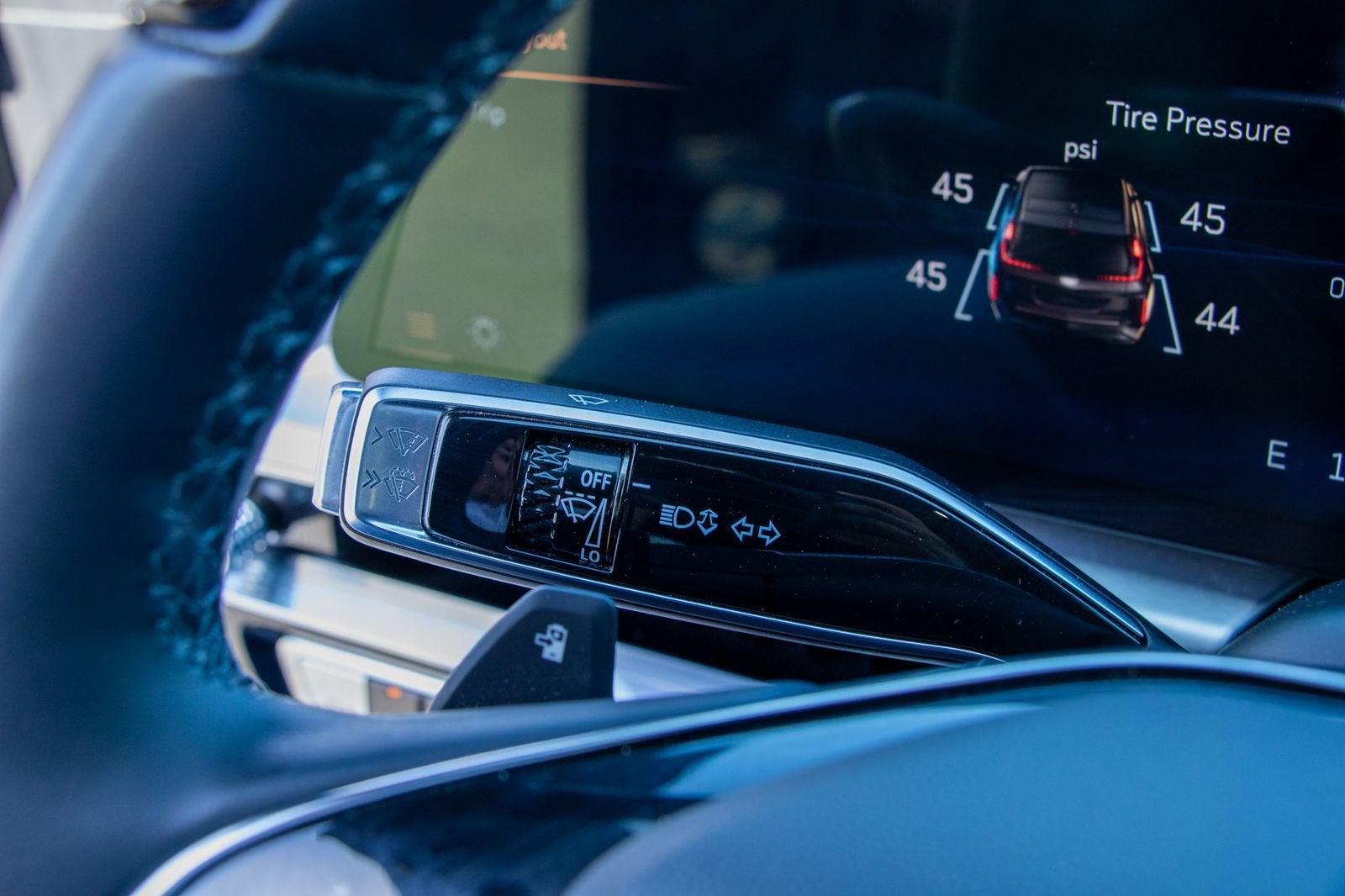 2024 Cadillac LYRIQ Sport 2
