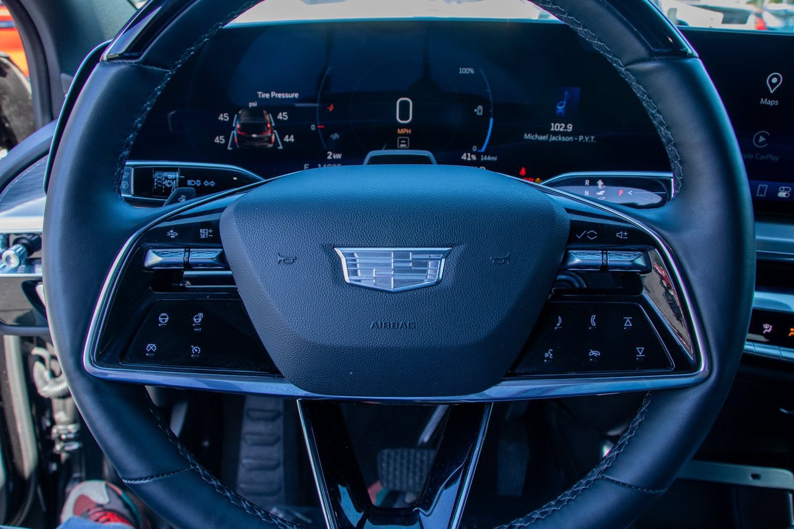 2024 Cadillac LYRIQ Sport 2
