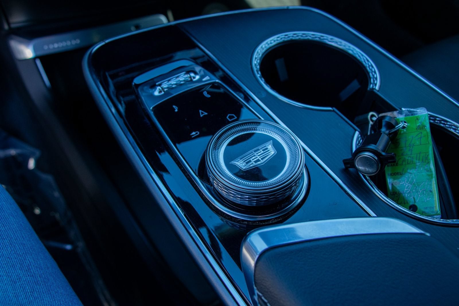 2024 Cadillac LYRIQ Sport 2