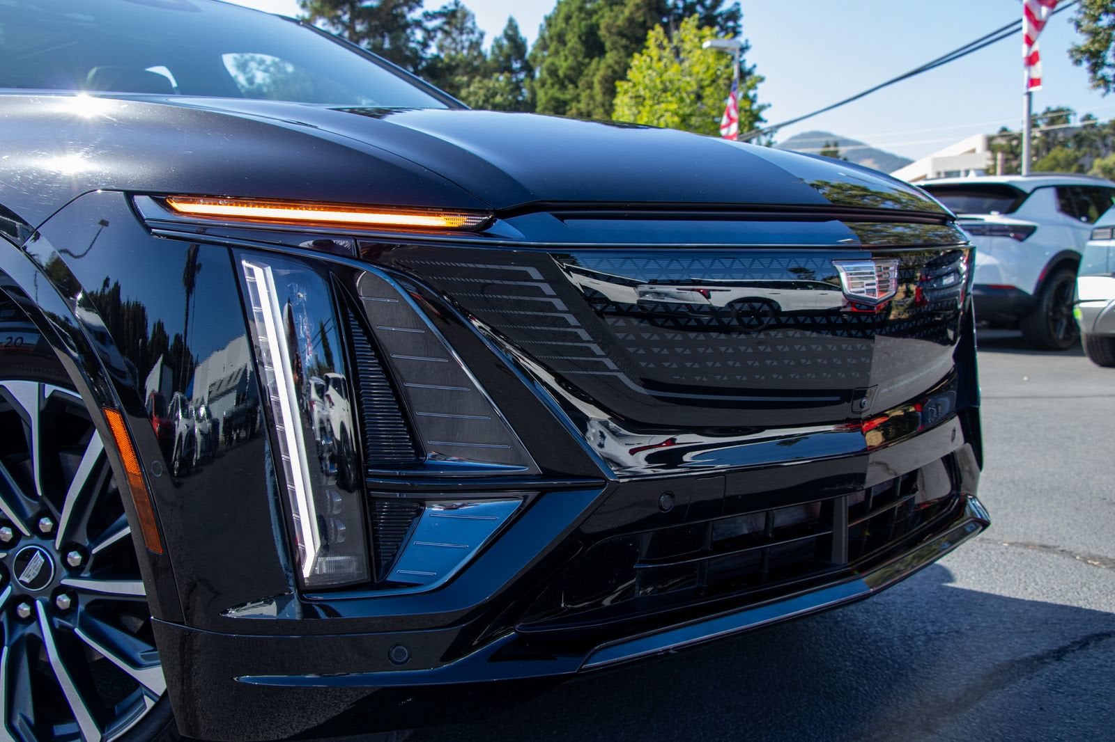 2024 Cadillac LYRIQ Sport 2