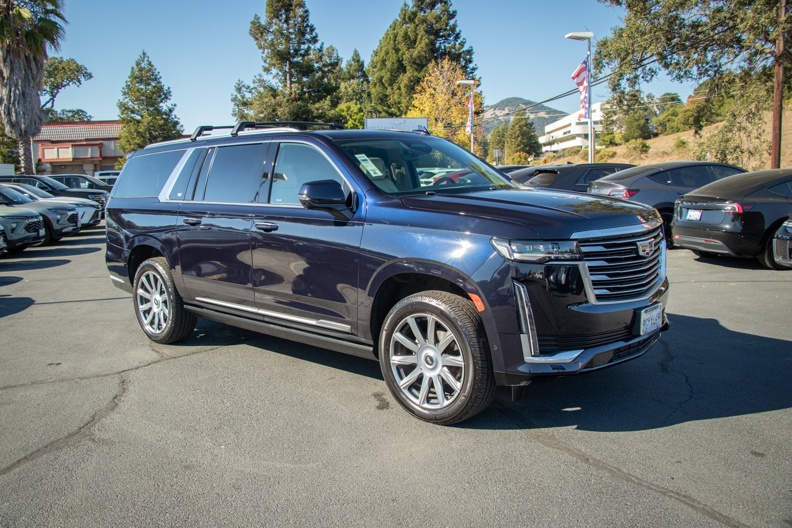 2023 Cadillac Escalade ESV 4WD Premium Luxury Platinum