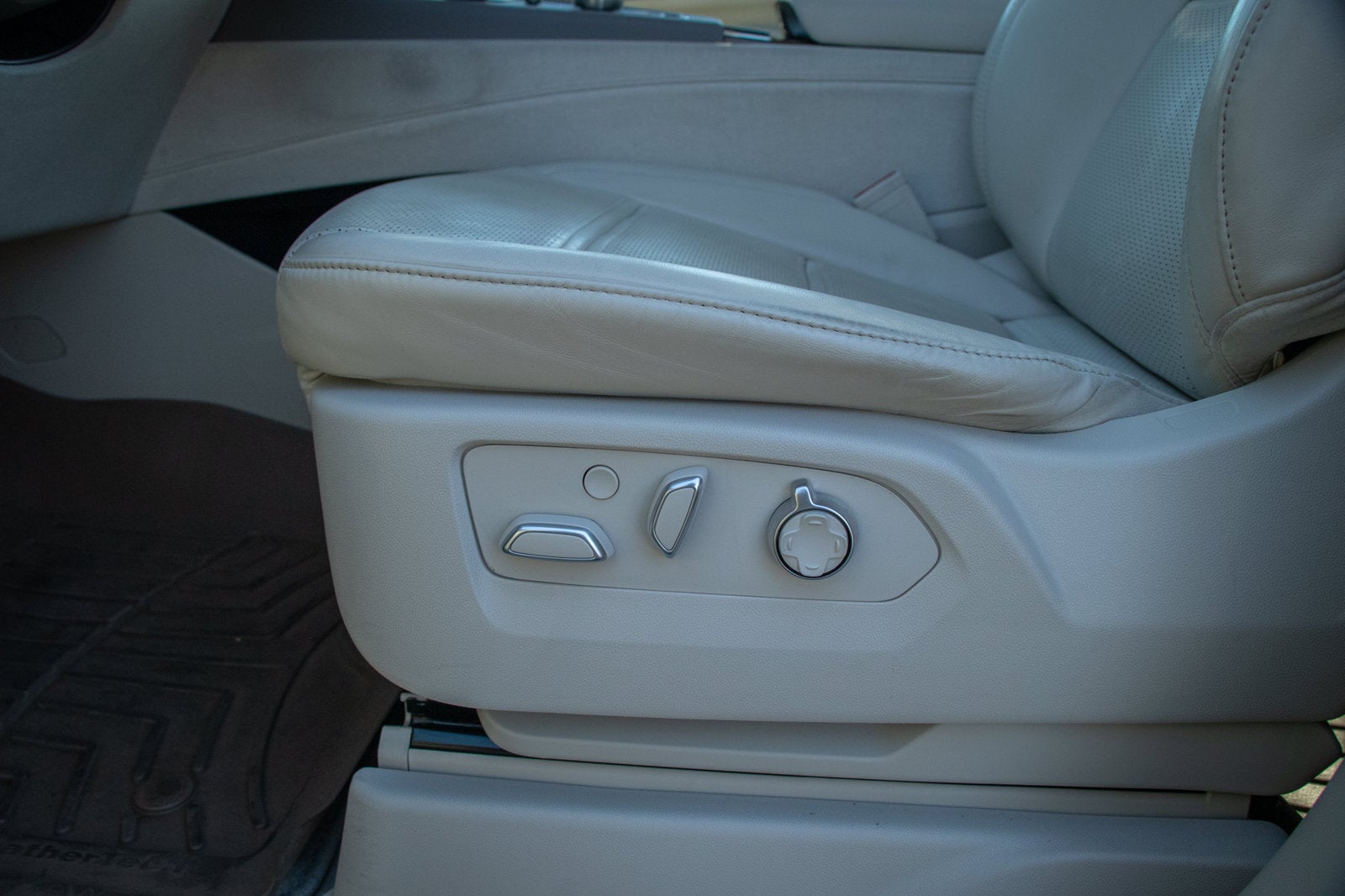 2023 Cadillac Escalade ESV 4WD Premium Luxury Platinum