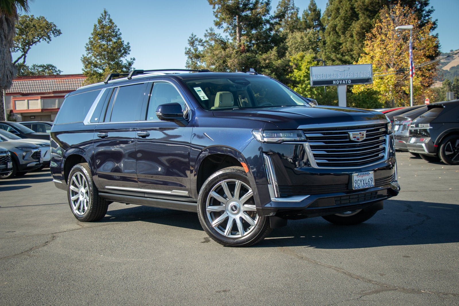2023 Cadillac Escalade ESV 4WD Premium Luxury Platinum