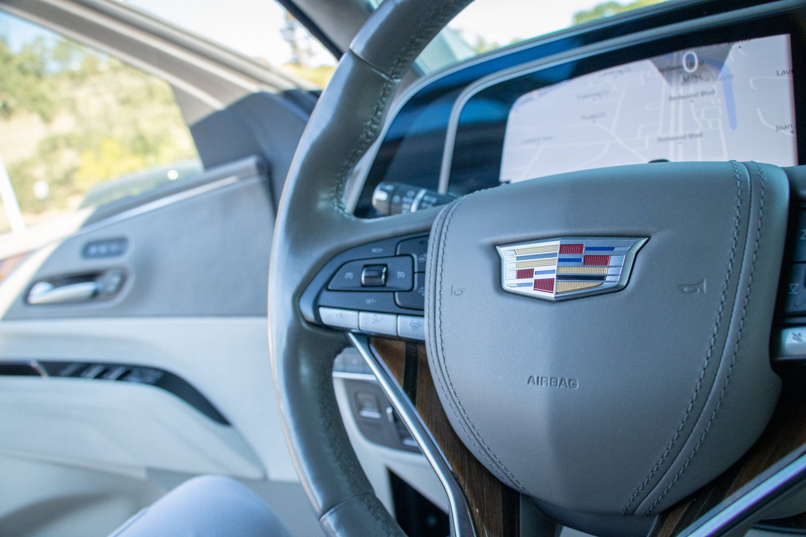 2023 Cadillac Escalade ESV 4WD Premium Luxury Platinum