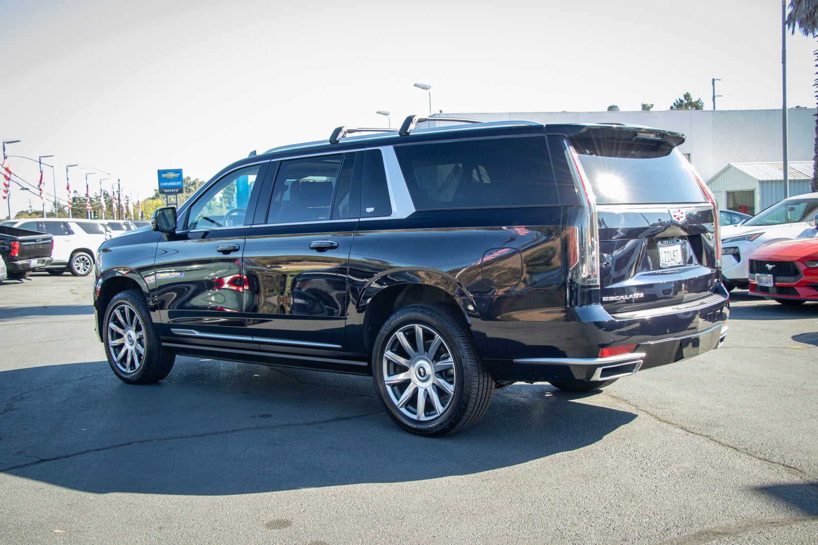 2023 Cadillac Escalade ESV 4WD Premium Luxury Platinum