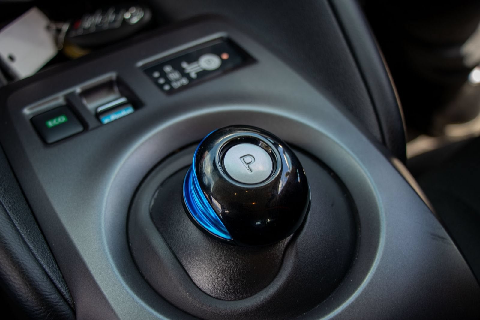 2020 Nissan LEAF S