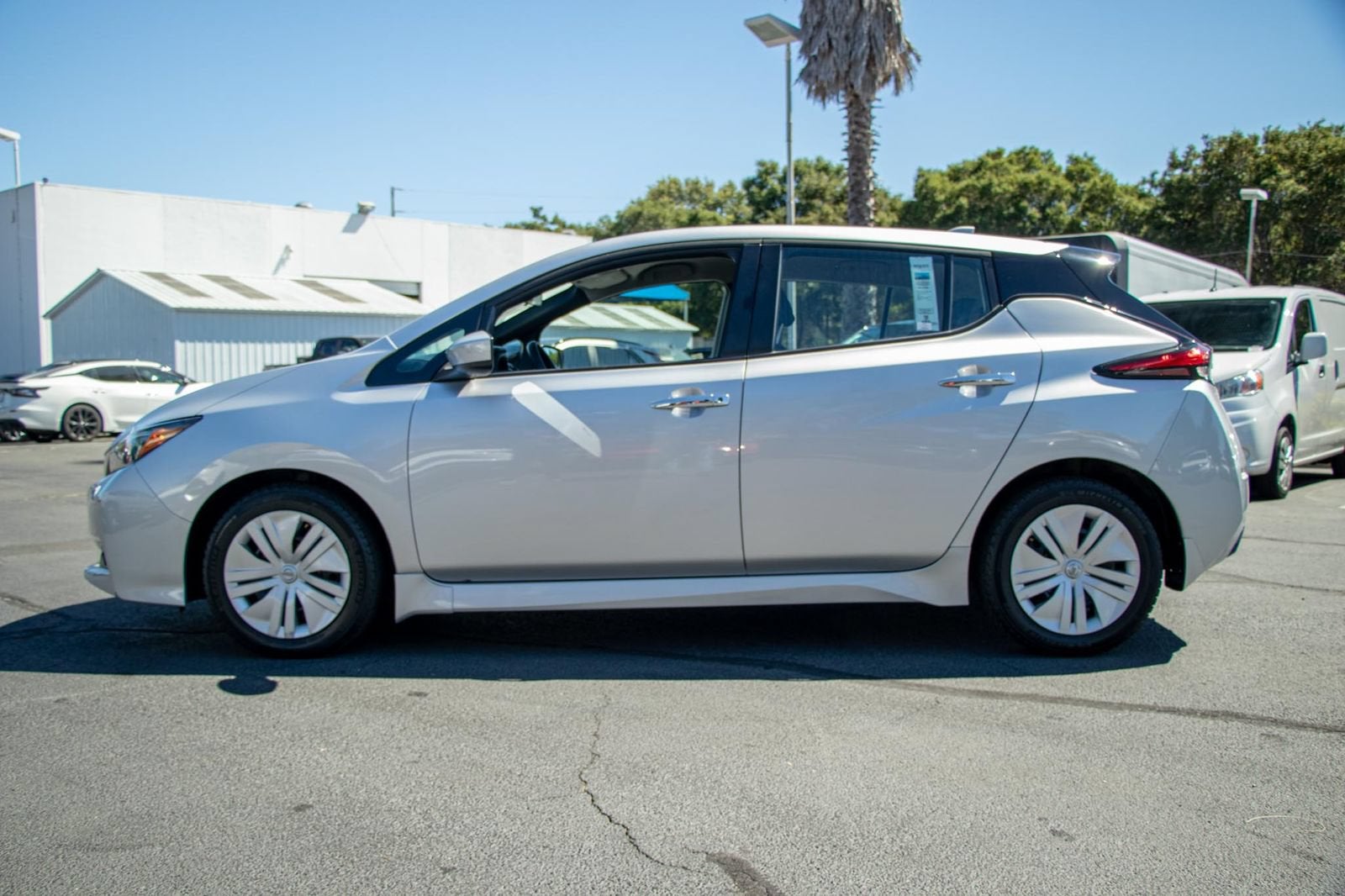 2022 Nissan LEAF S 40 kWh