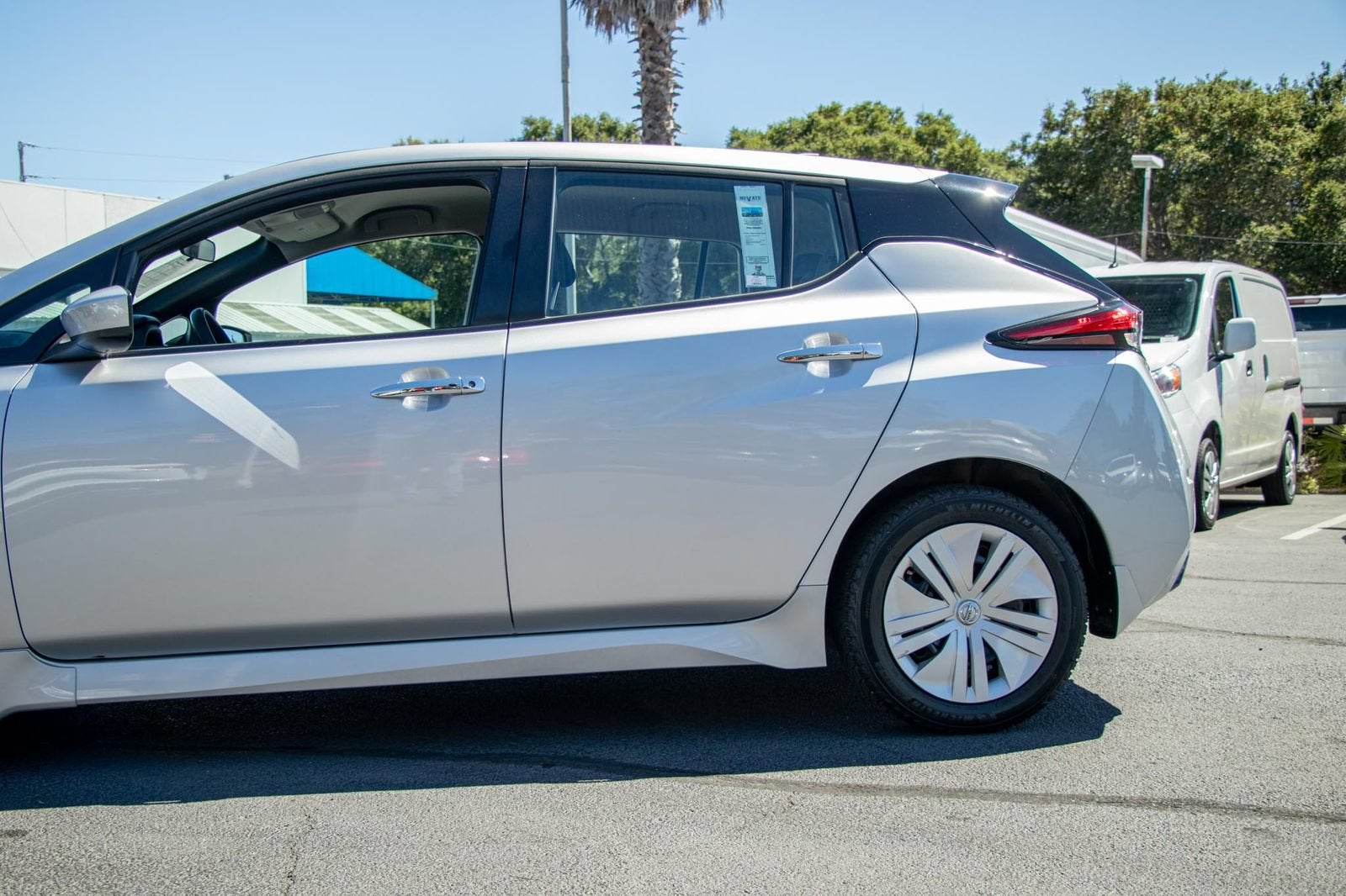 2022 Nissan LEAF S 40 kWh