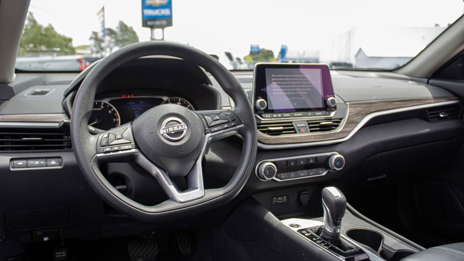 2025 Nissan Altima SV FWD