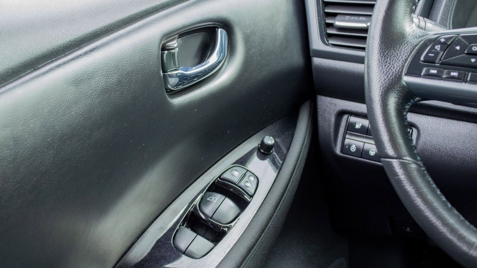 2023 Nissan LEAF SV PLUS