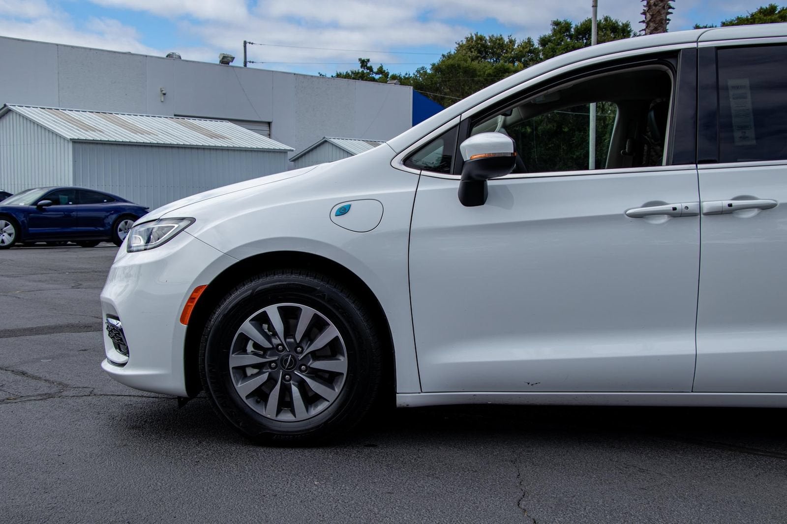2023 Chrysler Pacifica Hybrid Touring L
