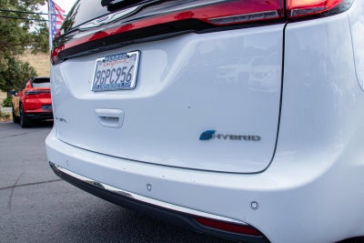 2023 Chrysler Pacifica Hybrid Touring L