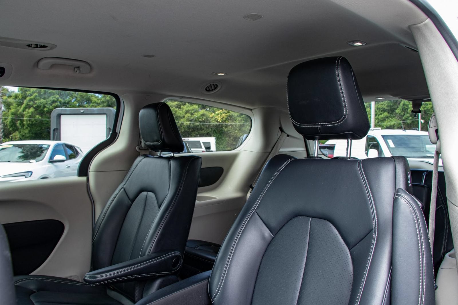 2023 Chrysler Pacifica Hybrid Touring L