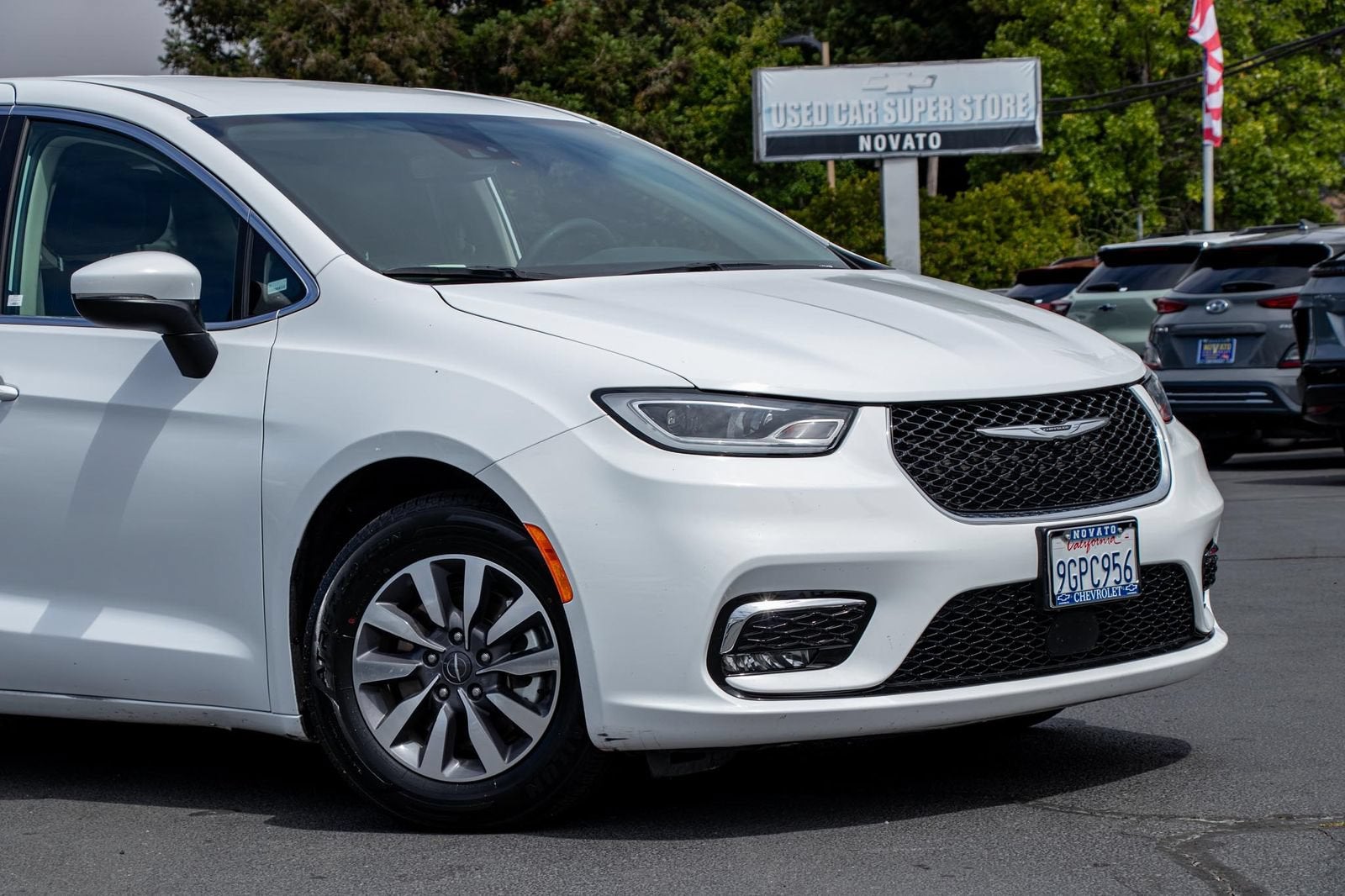 2023 Chrysler Pacifica Hybrid Touring L