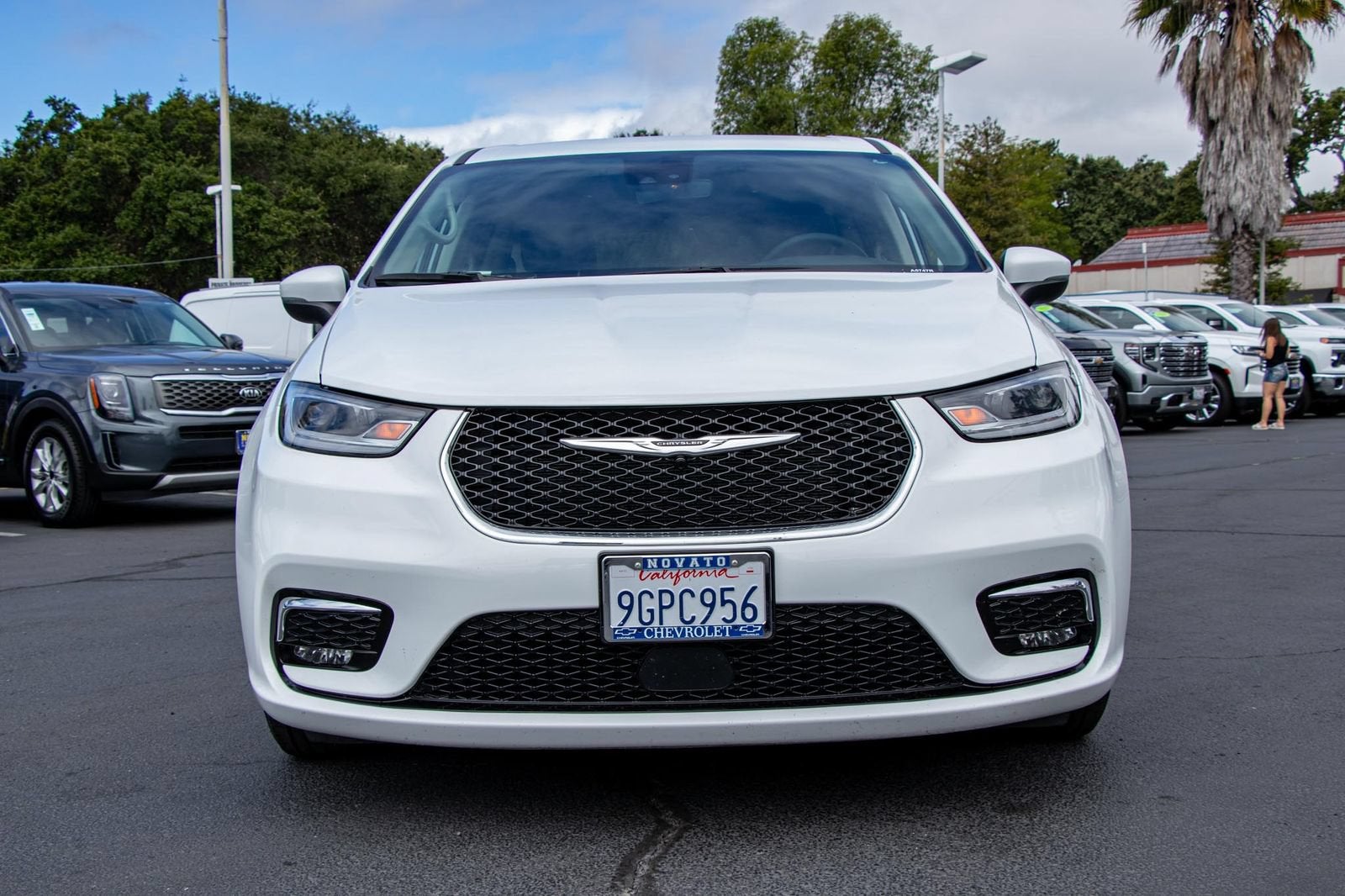 2023 Chrysler Pacifica Hybrid Touring L