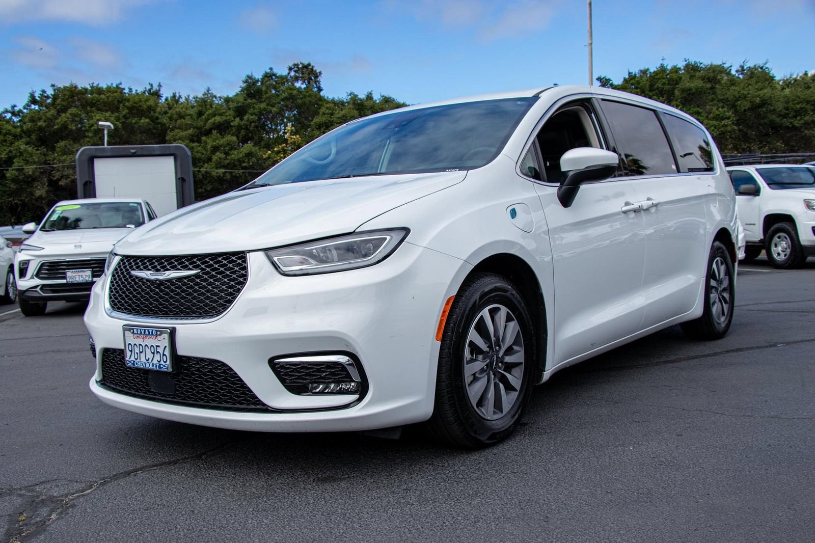 2023 Chrysler Pacifica Hybrid Touring L