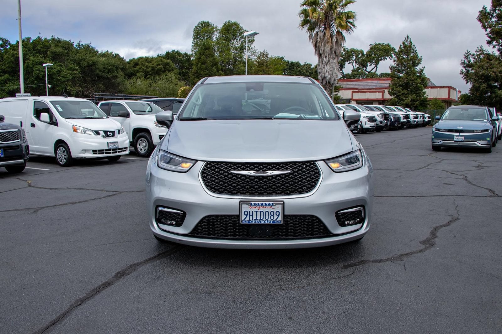 2023 Chrysler Pacifica Hybrid Touring L