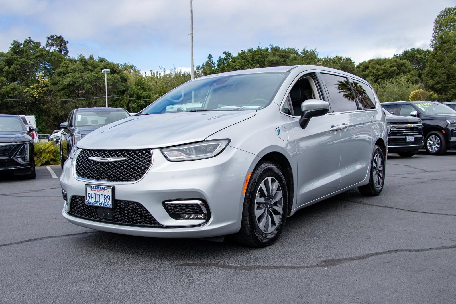 2023 Chrysler Pacifica Hybrid Touring L