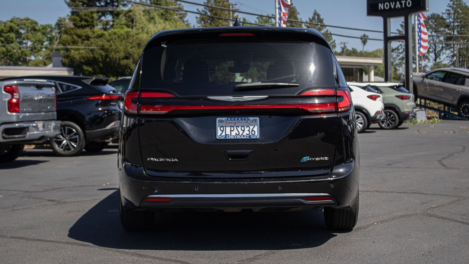 2024 Chrysler Pacifica Hybrid Select