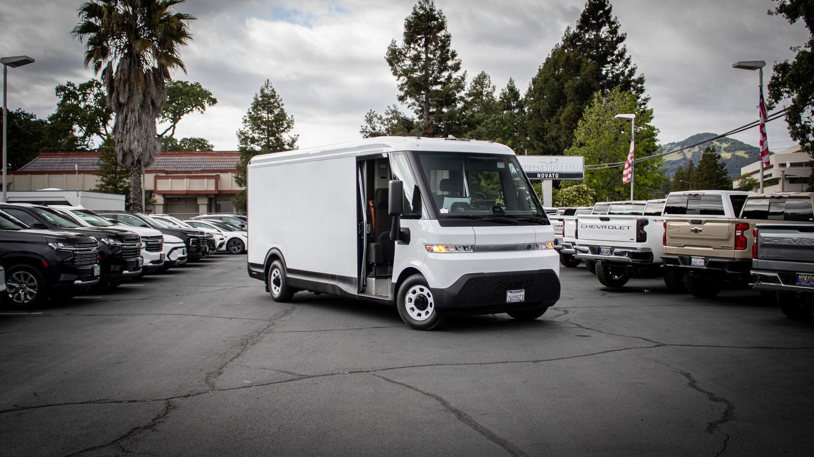 Used 2023 Chevrolet BrightDrop ZEVO 600 with VIN 2G5ZJ3HG8P9100393 for sale in Novato, CA