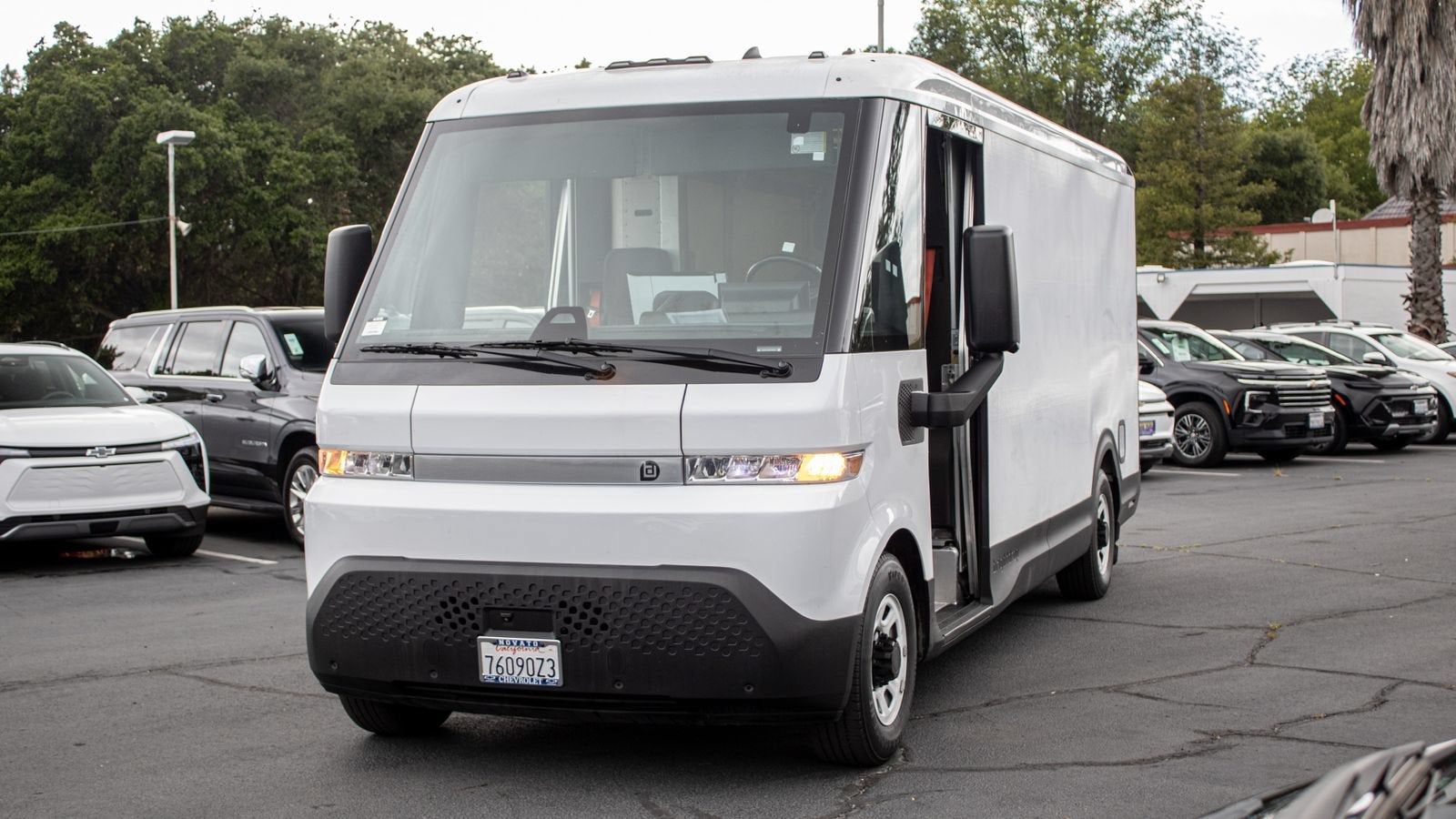 2023 BrightDrop Zevo 600 EJY