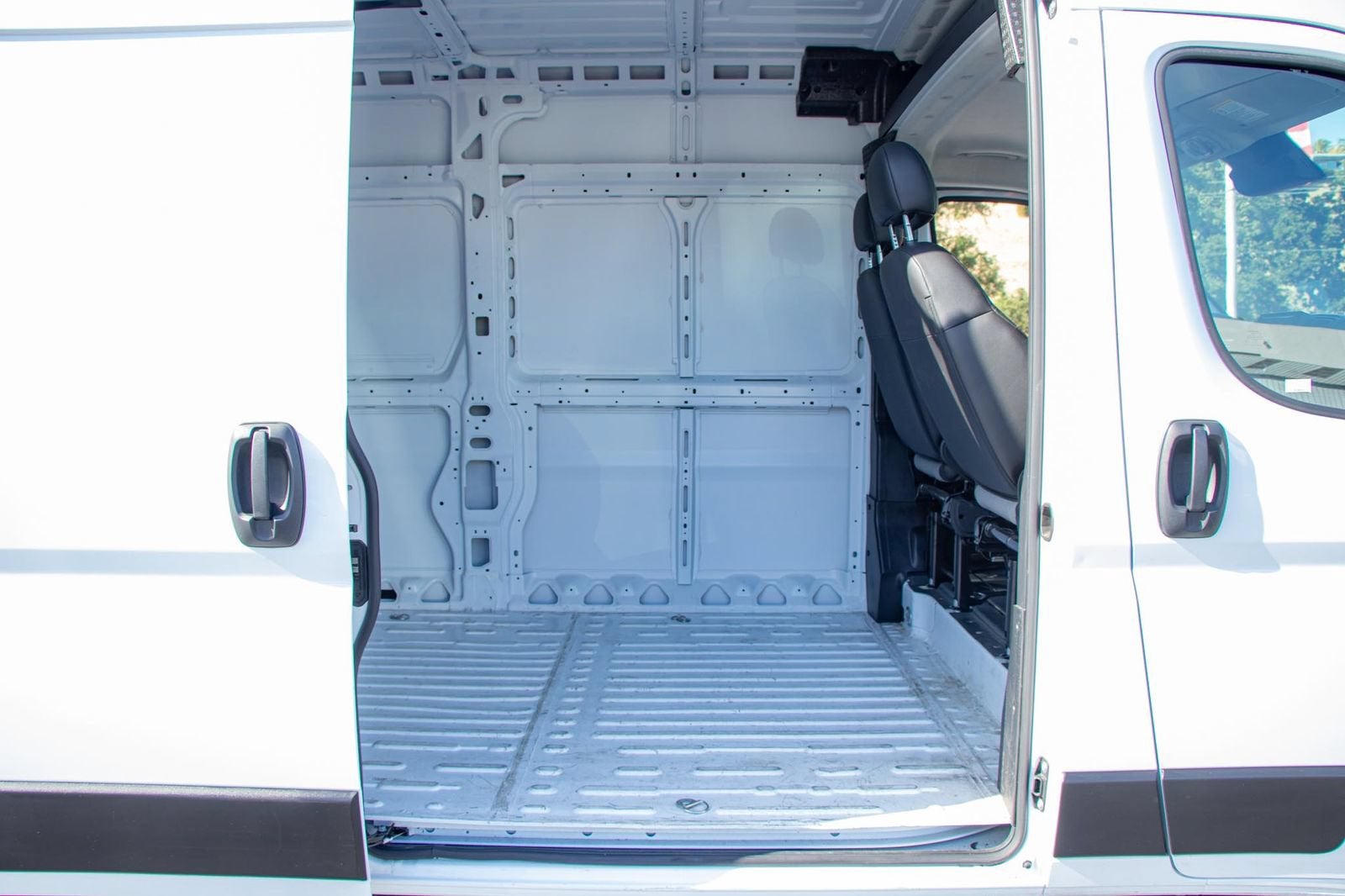 2026 RAM ProMaster Cargo Van Tradesman