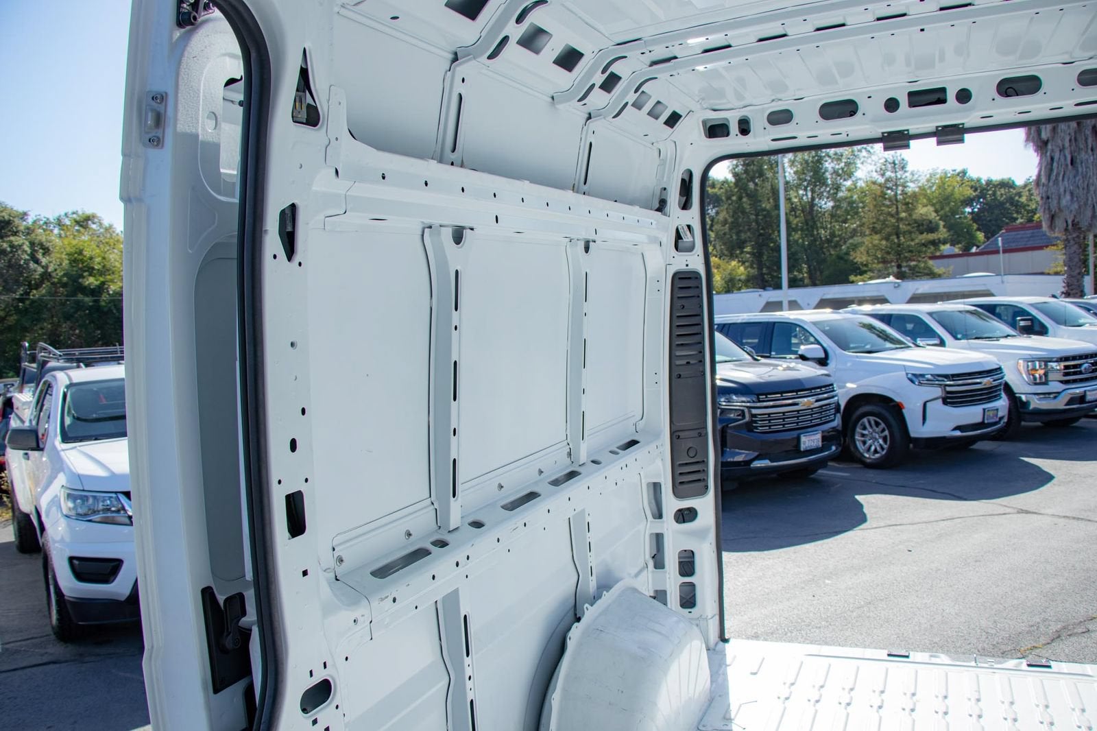 2026 RAM ProMaster Cargo Van Tradesman