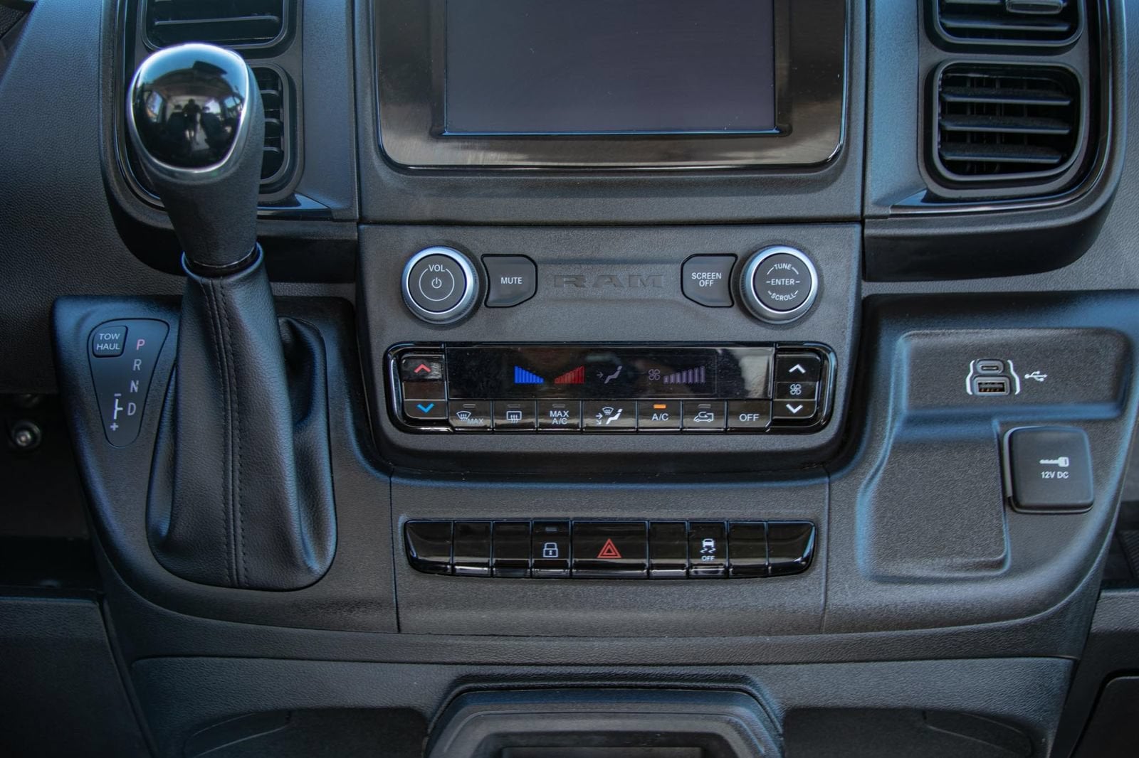 2026 RAM ProMaster Cargo Van Tradesman