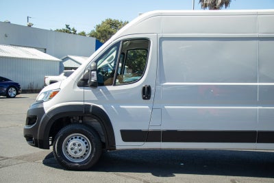 2026 RAM ProMaster Cargo Van Tradesman