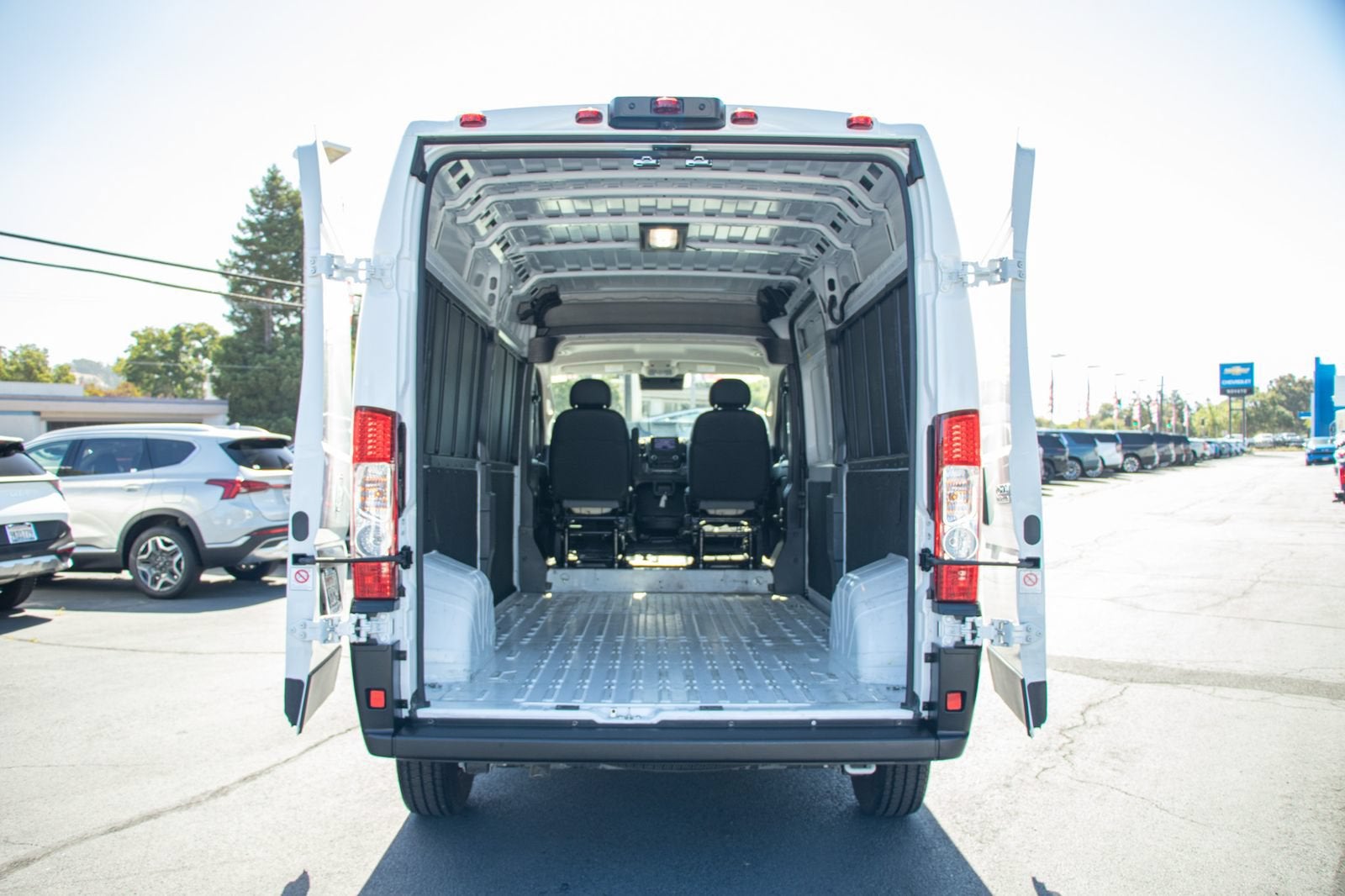 2026 RAM ProMaster Cargo Van Tradesman
