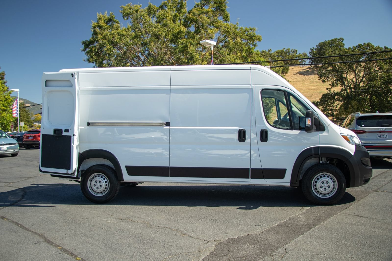 2026 RAM ProMaster Cargo Van Tradesman