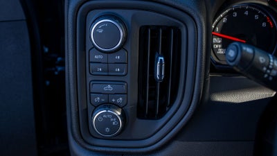 2022 Chevrolet Silverado 1500 Custom Trail Boss