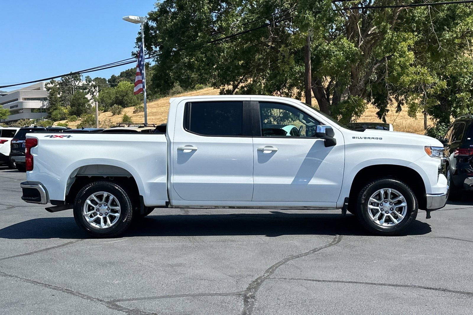 2022 Chevrolet Silverado 1500 LT (2FL)