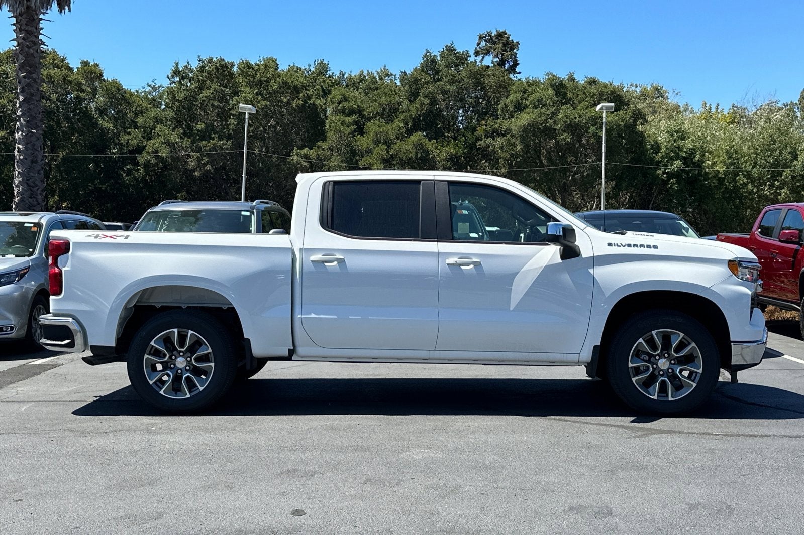 2025 Chevrolet Silverado 1500 LT (2FL)